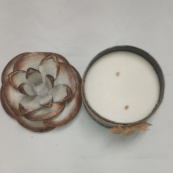 SoyWax  Hand made Candle French Vanilla - Picture 2 of 3